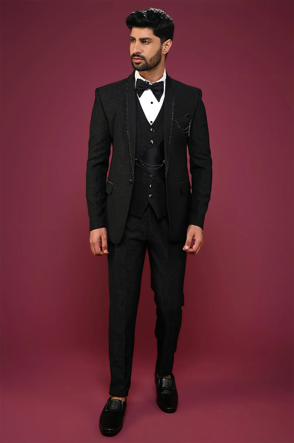 Get the Latest Designer Suits for Men Online | Buy Designer Suits for Men