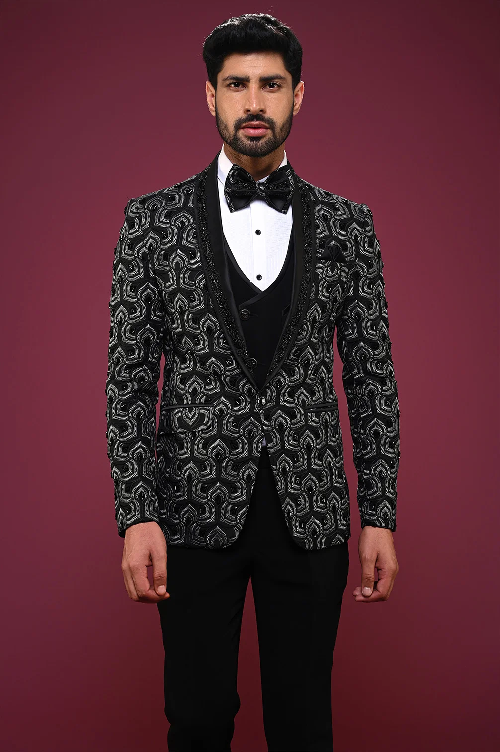 Black Men Suits With Embroidery Beaded Two Pieces Peacked Lapel Designer  Blazers Wedding Tuxedos Gold Mens